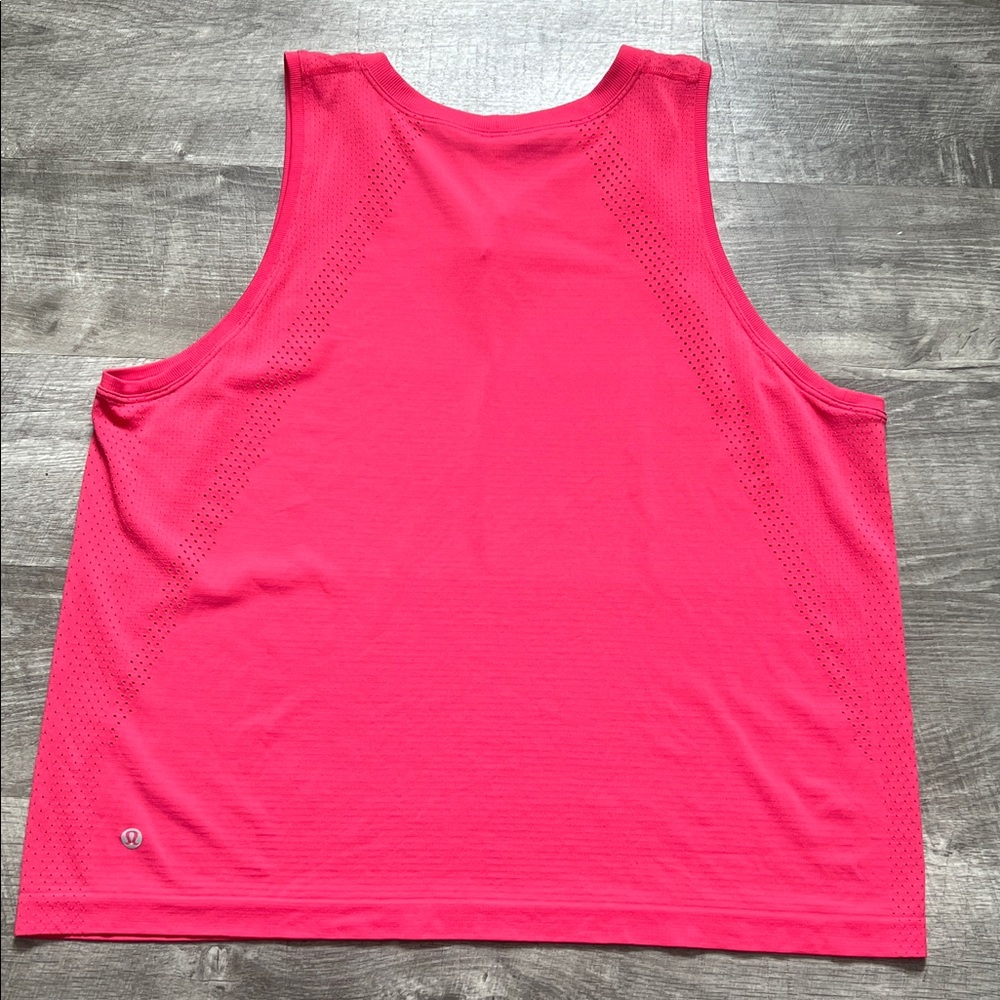 Lululemon Train to Be Tank Top
Lip Gloss / Lip Gloss - Picture 6 of 14